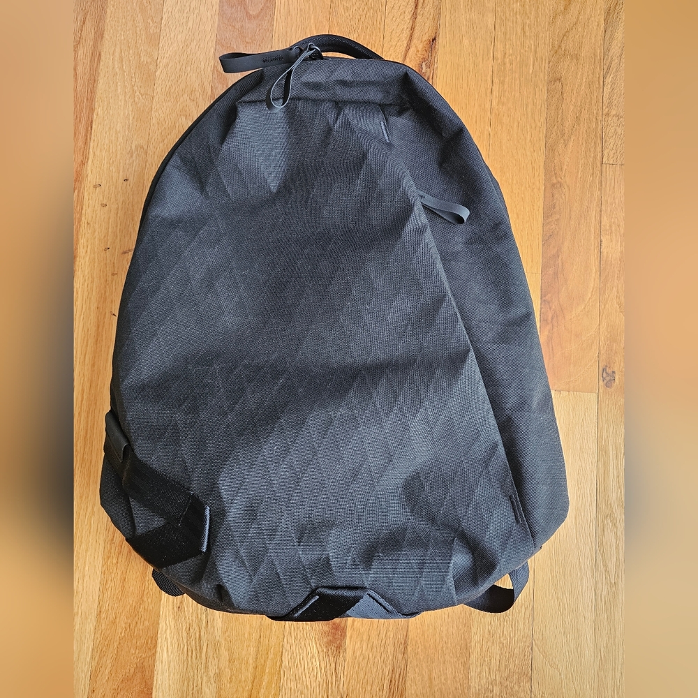 Able Carry Daily Backpack VX42